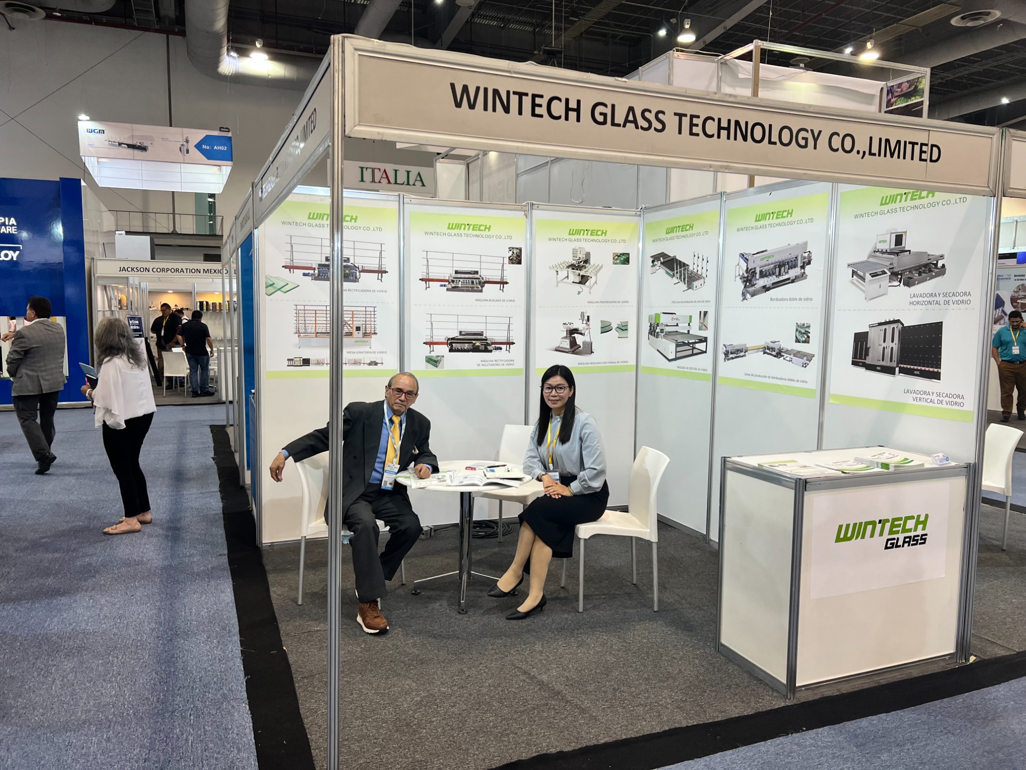 máquinas de vidro wintech participaram da Glasstech México 2023
